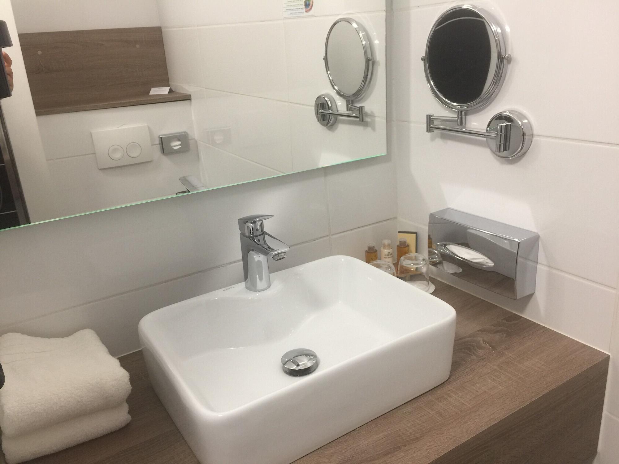 Best Western Le Vauban Prades  Luaran gambar